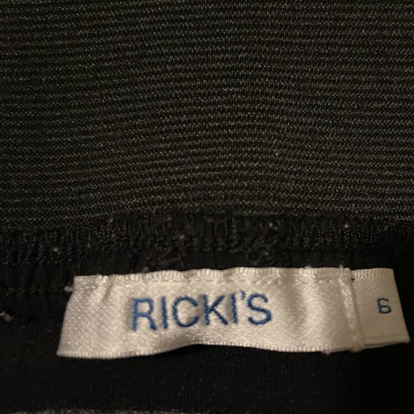 Ricki's Black Skirt - Picture 6 of 8